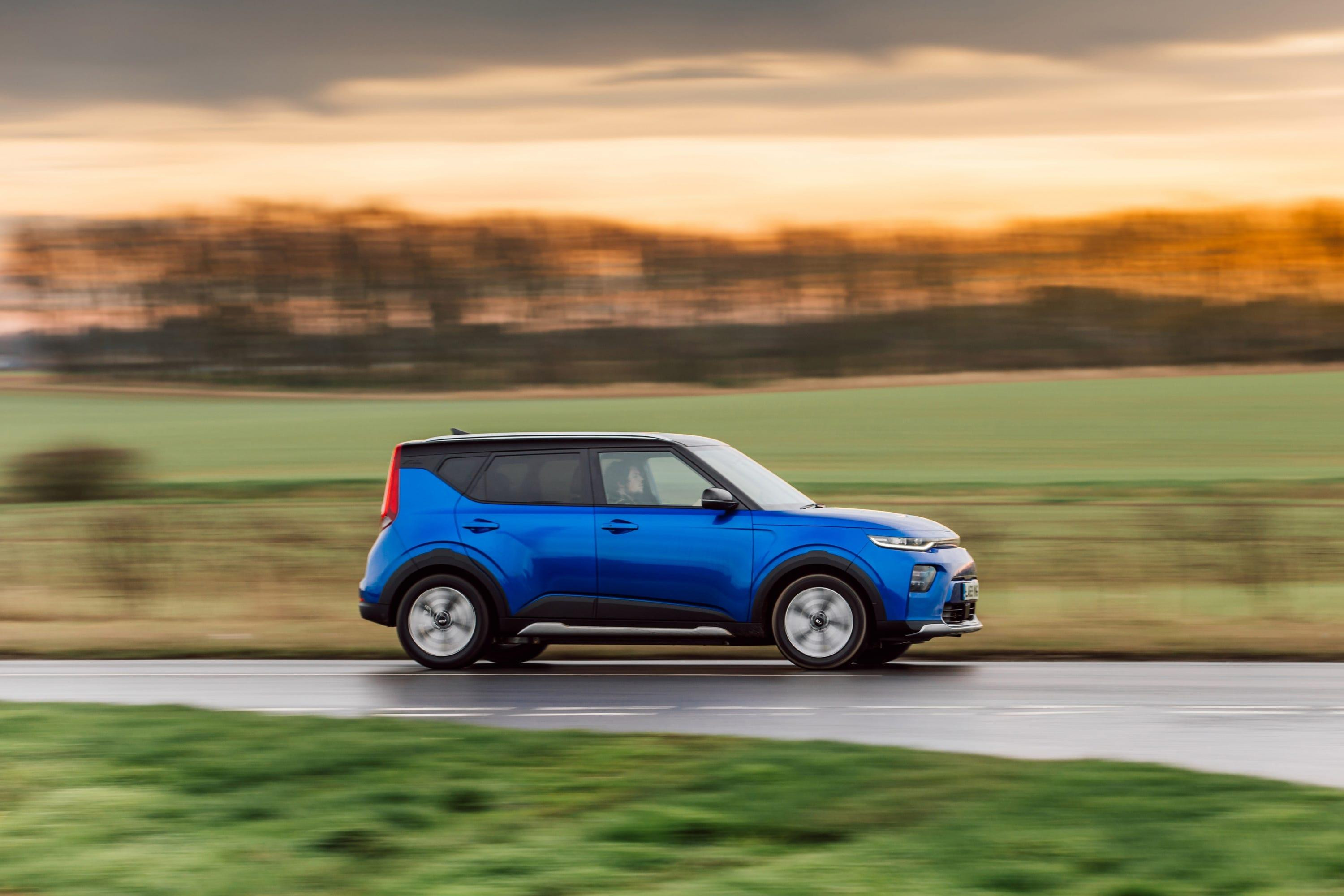 kia soul driving